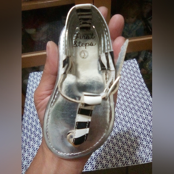 First Steps Sandals - Picture 13 of 17